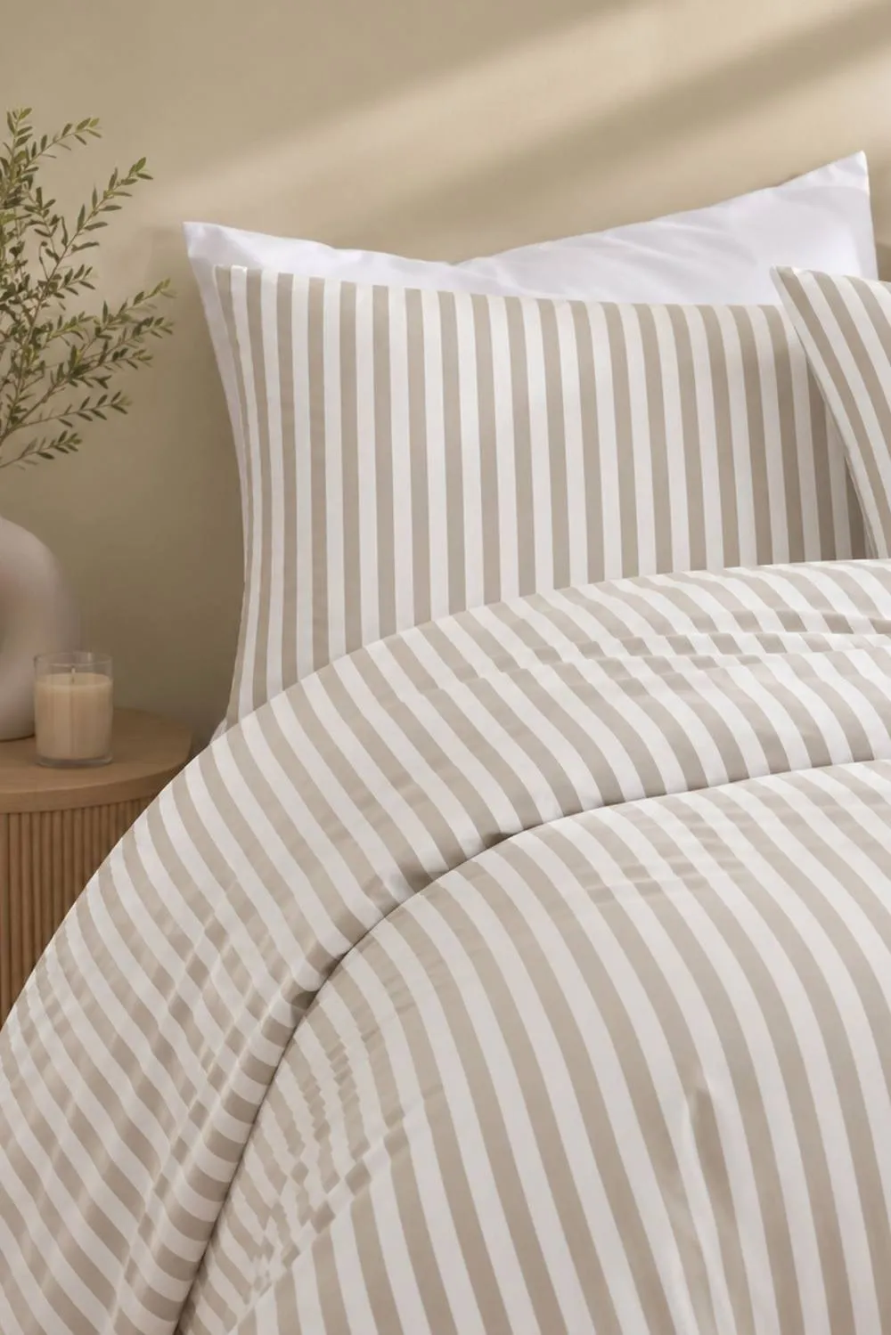 Ezysleep Cationic Stripe Duvet Cover Set in Natural 1
