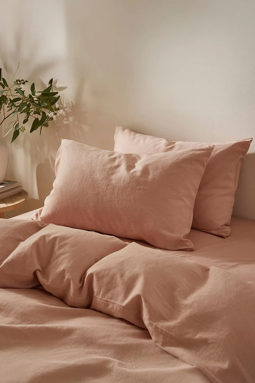 Martex Touch of Linen Housewife Pillowcase Pair in Pale Pink 2