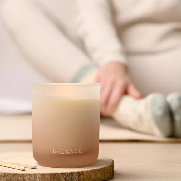 Serenity Balance Pink Pepper Geranium & Amber Candle 1