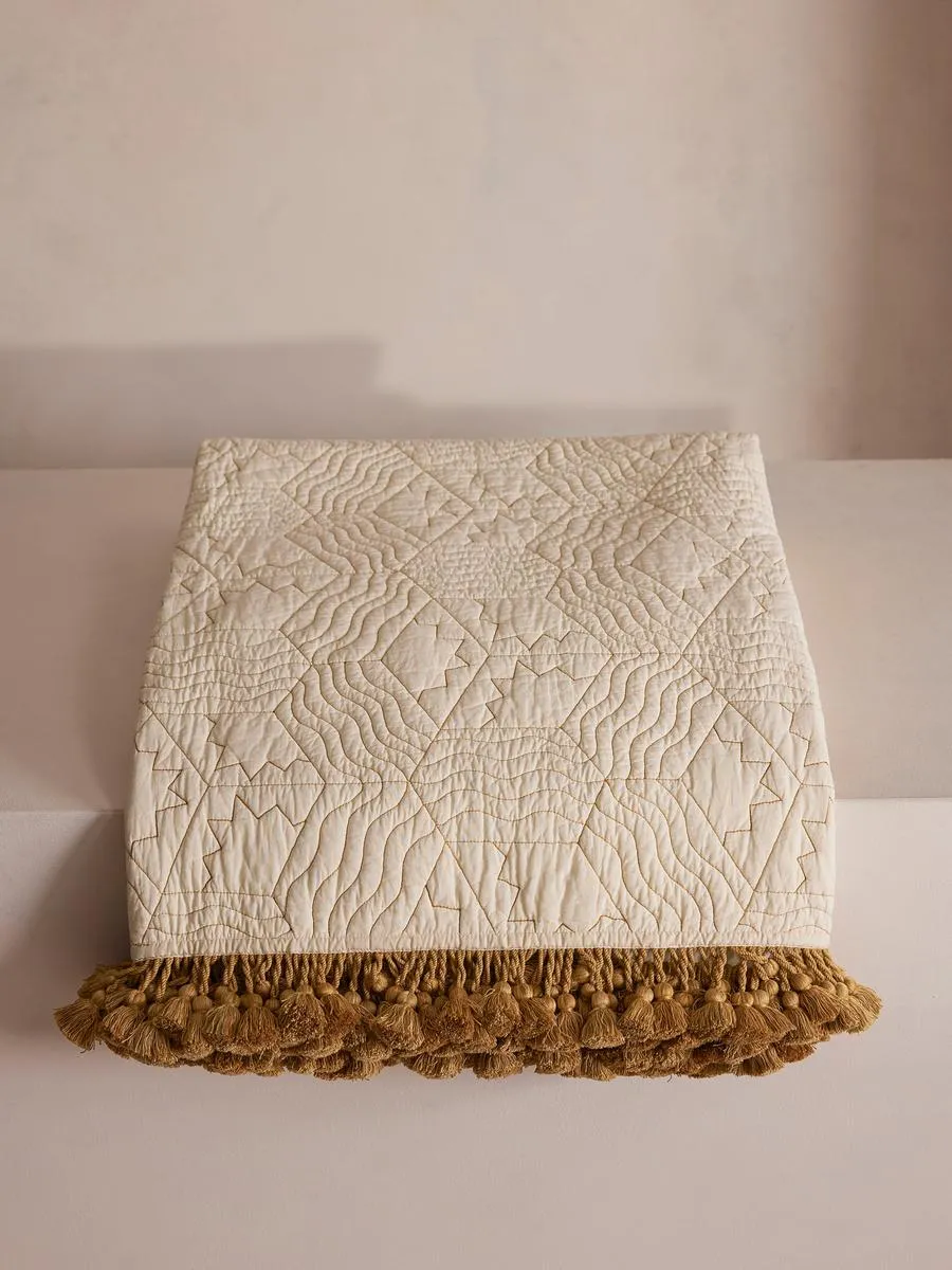 Callington Bedspread, 245 x 290cm