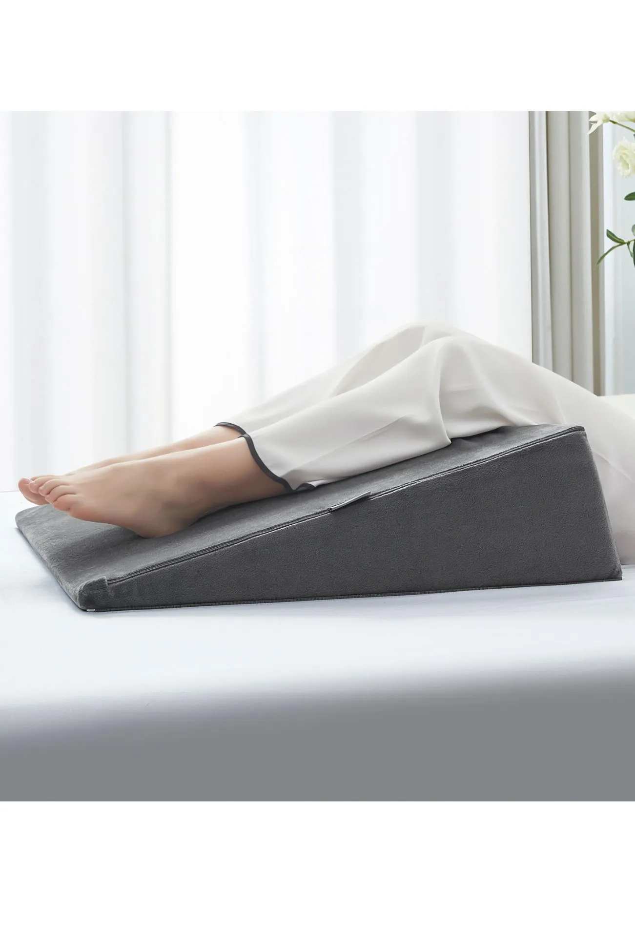 Ezysleep Dual Layer Adjustable Memory Foam Wedge Pillow in Grey 4