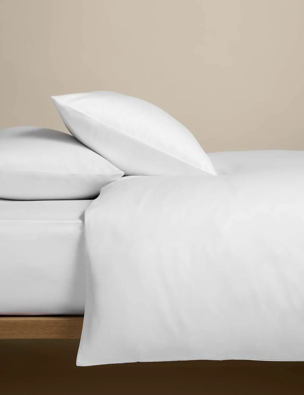 M&S Egyptian Cotton 400 Thread Count Silky Bedding Set White