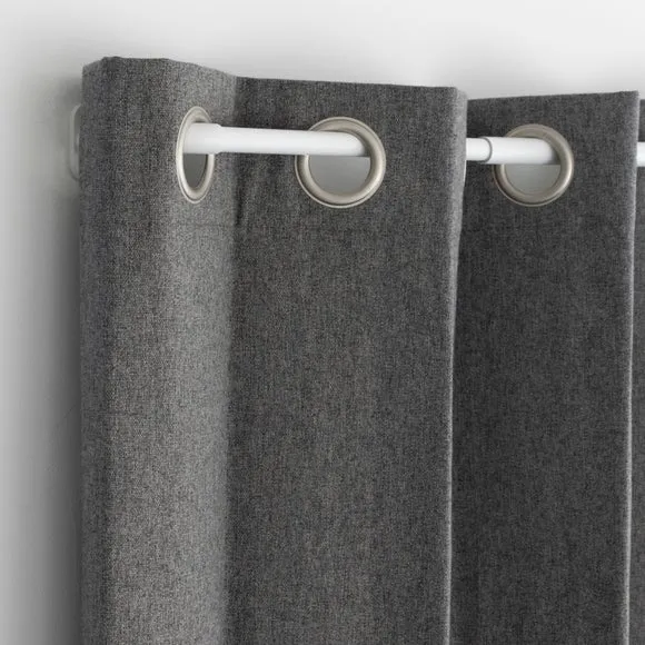 Room Darkening Extendable Metal Eyelet Curtain Pole 3