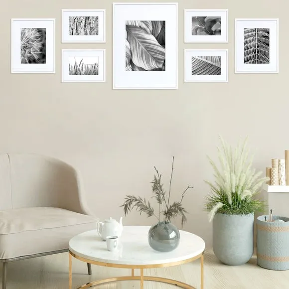 Nielsen Set of 7 Photo Frames 1
