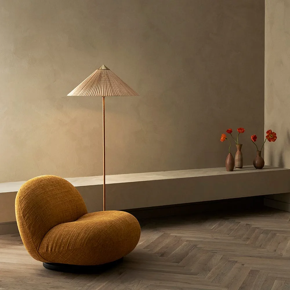 Gubi 9602 Floor Lamp Brass/Bamboo 4