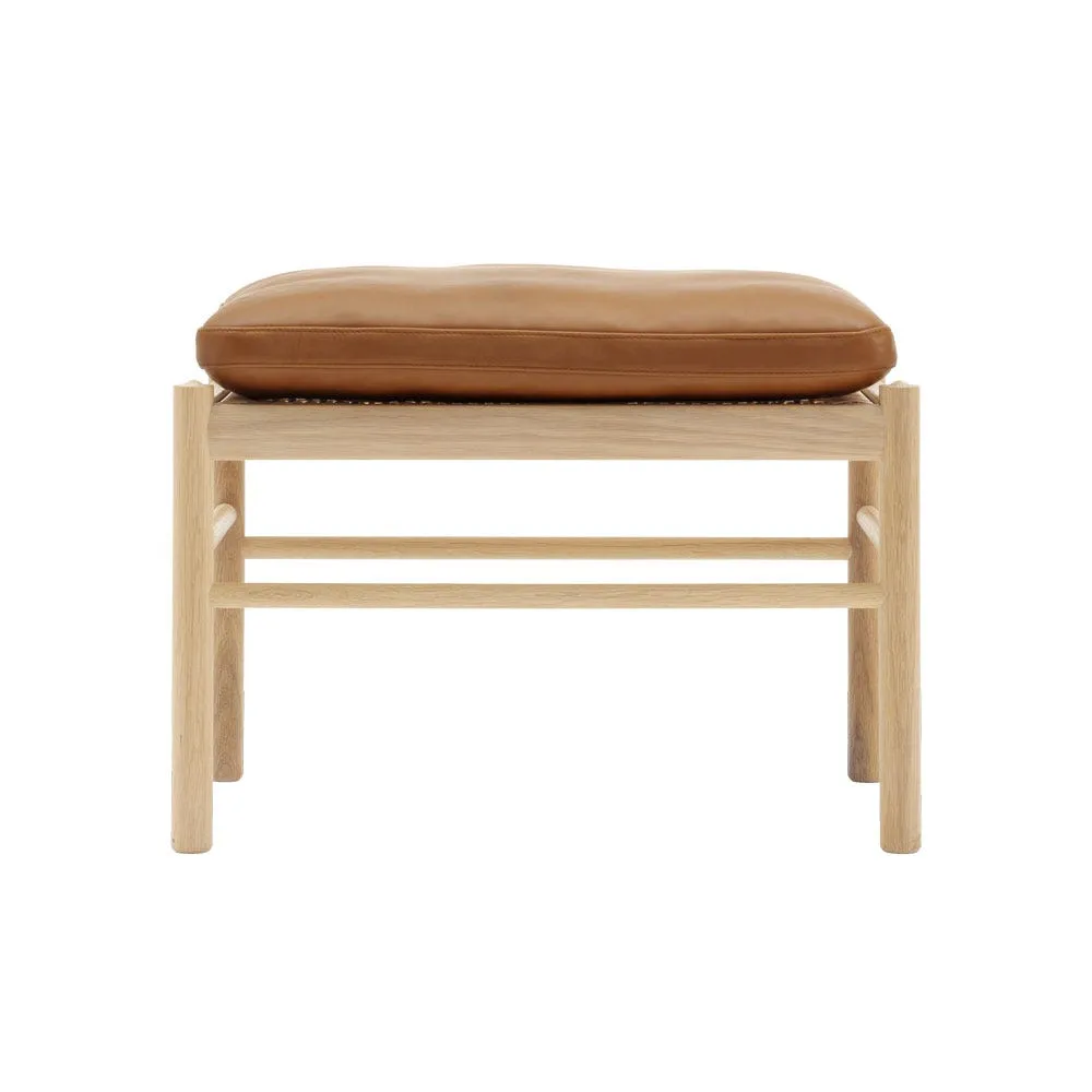 Carl Hansen & Son OW149F Colonial Footstool Soaped Oak Upholstered in Thor 307 3