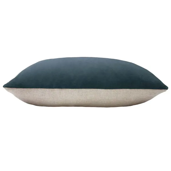 Furn. Contra Velvet Cushion 3