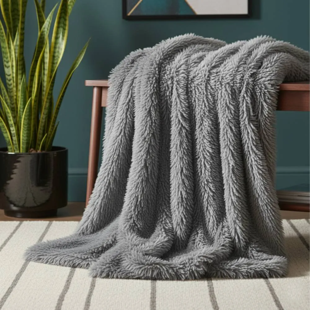 Snug City Cuddly Extra Fluffy Throw Ultra Soft Plush Blanket Sofa Bed Home Decor in Silver