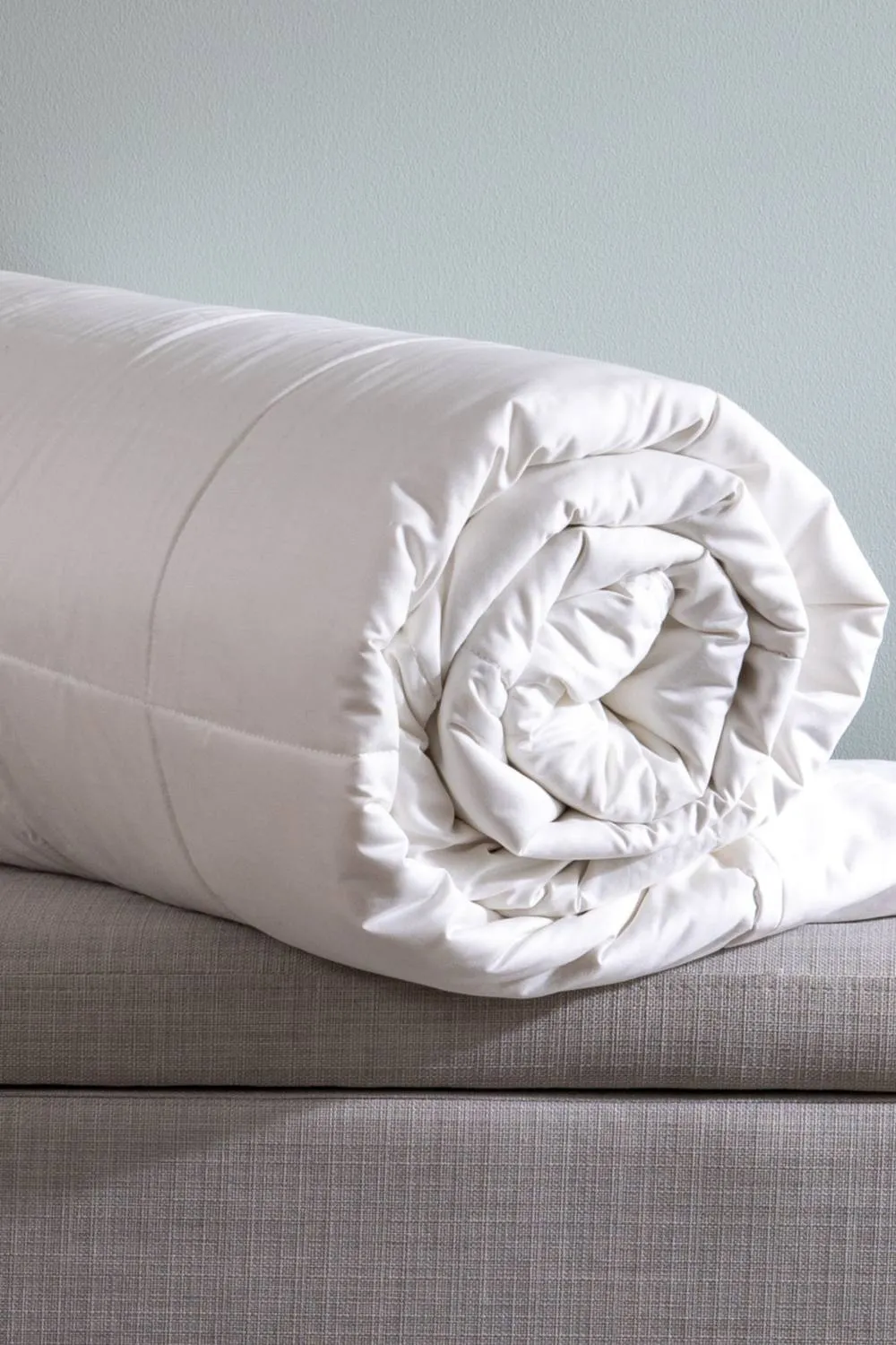 Soak&Sleep Summer Warmth Pure Silk Duvet in White 2