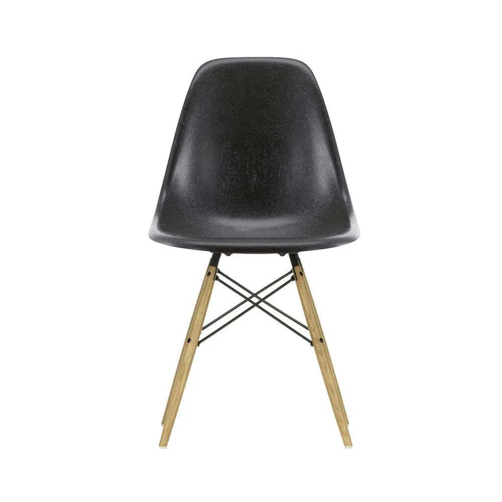 Vitra Eames Fibreglass Chair DSW Eames Elephant Hide Grey 65 Ash Honey Tone 05 Glides 3