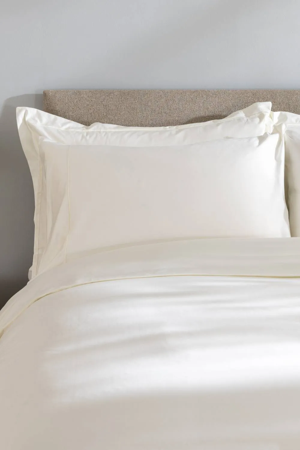 Soak&Sleep 600TC Egyptian Cotton 30cm Fitted Sheet in Ivory 1