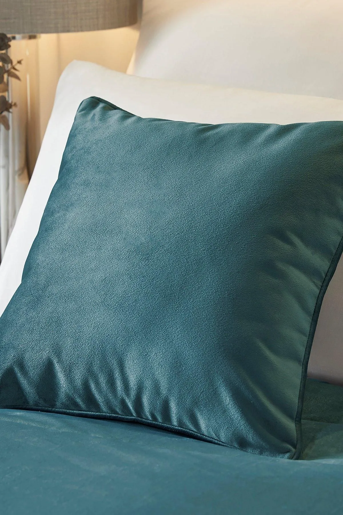 Laurence Llewelyn-Bowen 'Chic' Luxury Soft Velvet Frame Stitched Warm & Cosy Bedspread in Teal 3