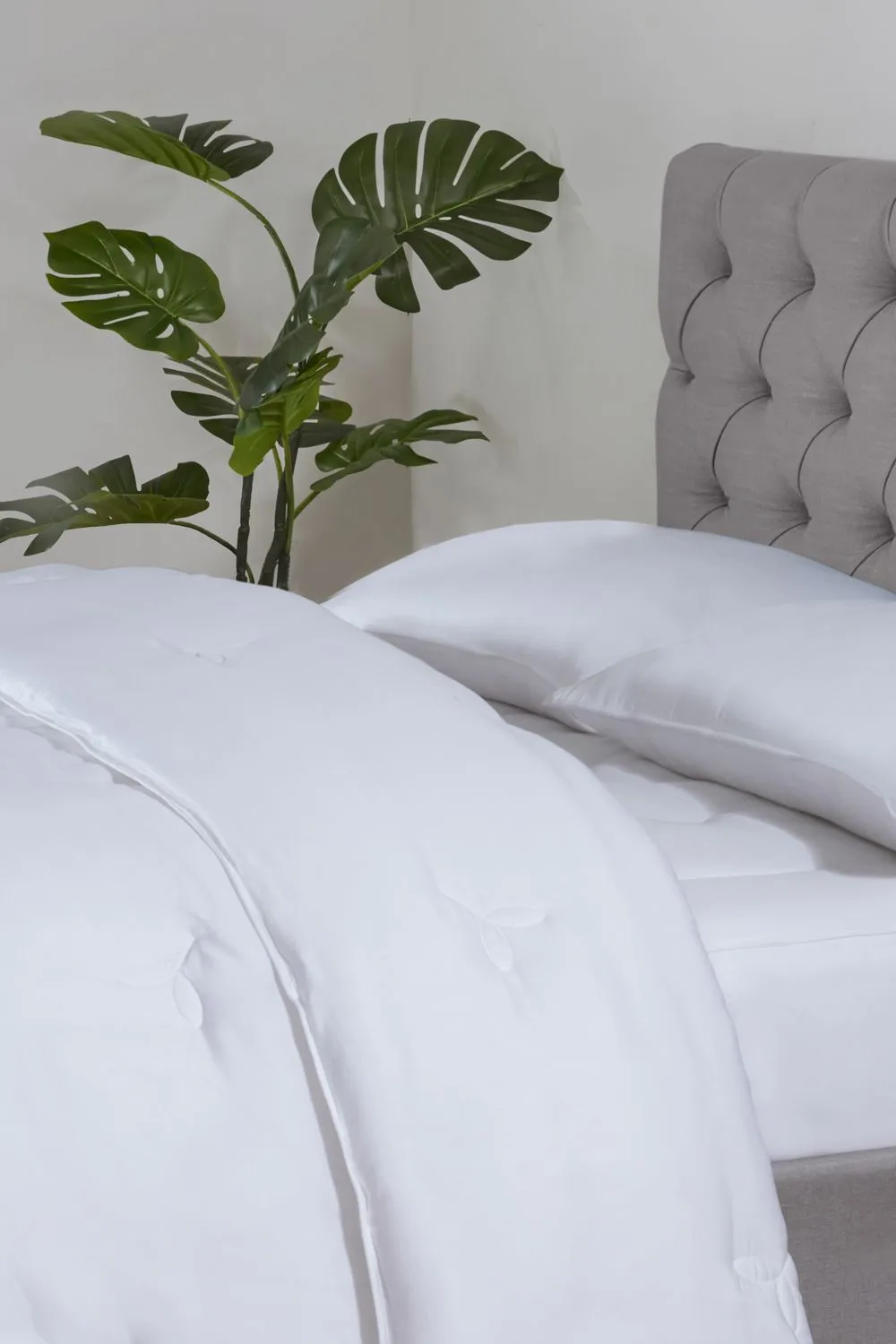 BHS 10.5 Tog Hotel Collection Lyocell Duvet in White