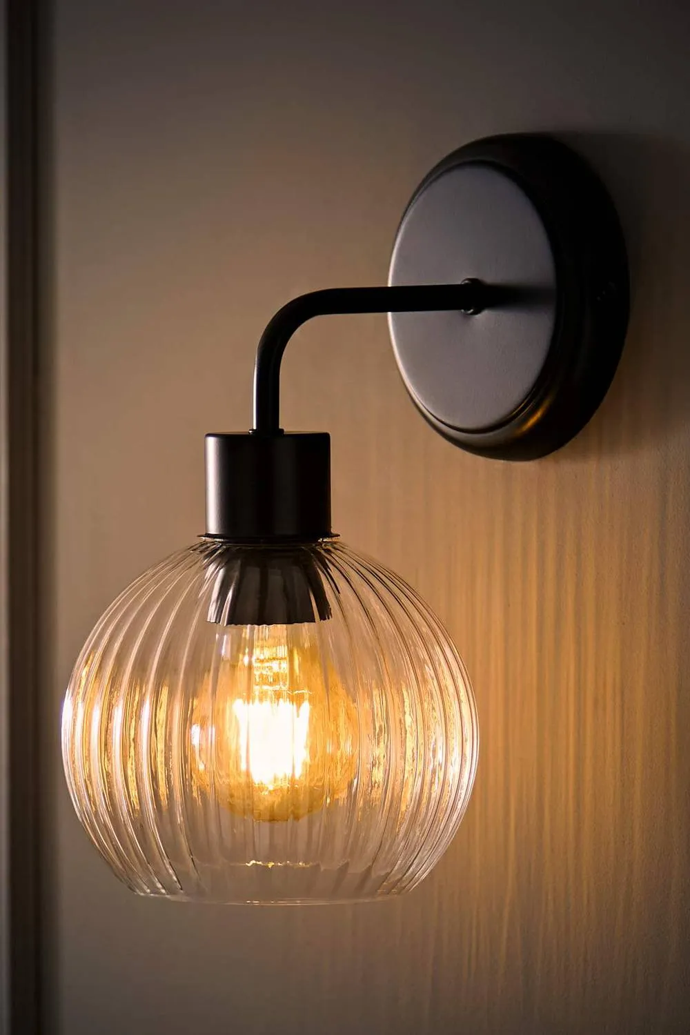 ValueLights Maddison Clear Ribbed Glass Globe Metal Wall Light Fitting in Black 2