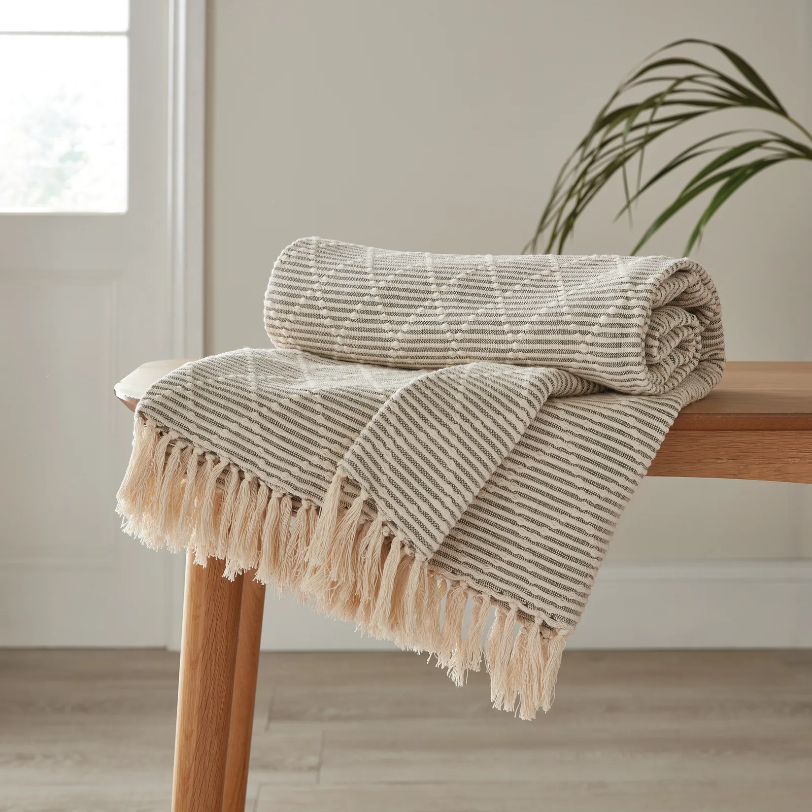 Tufted Diamond Throw Brown