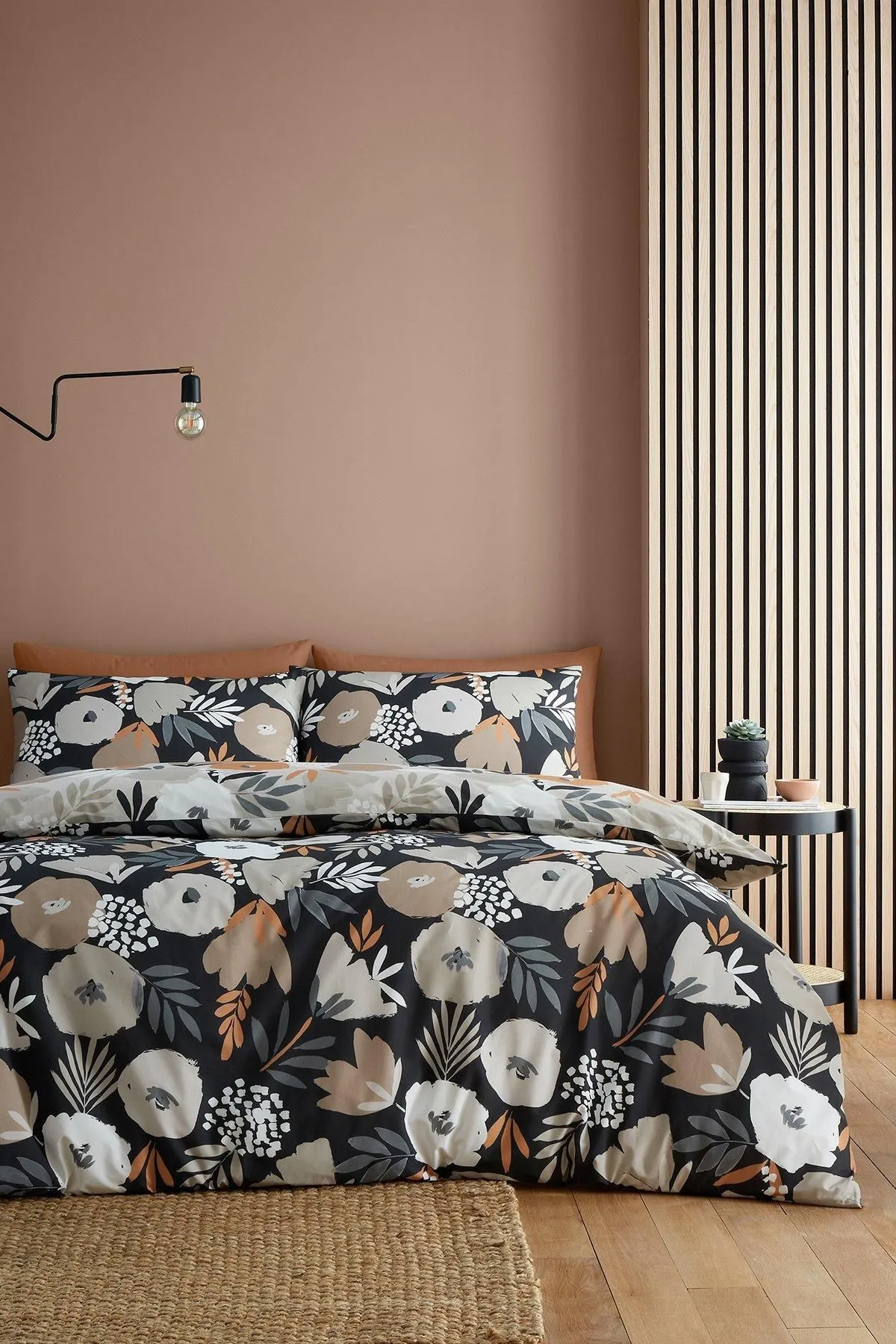Fusion 'Yasmin' Abstract Floral Easycare Duvet Cover Set in Black