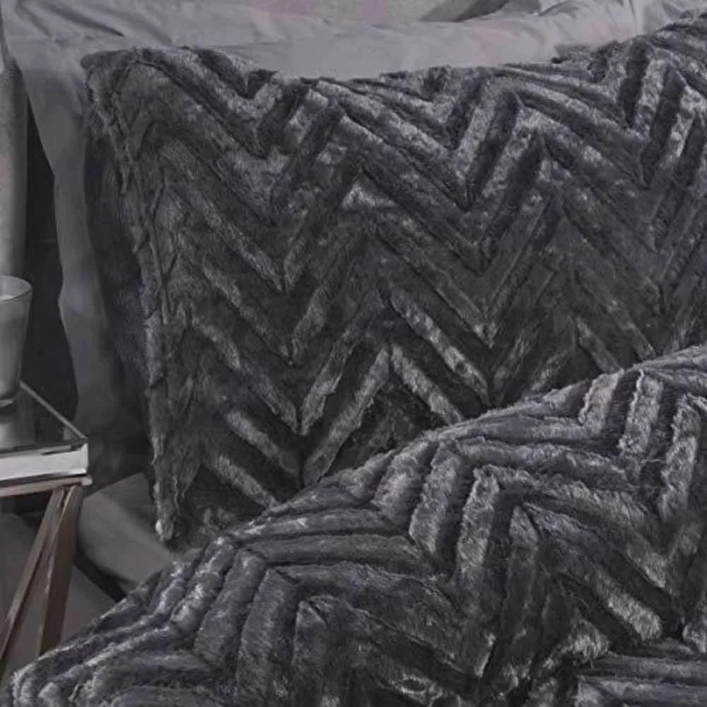Smart Living Luxury Chevron Airblown Faux Fur Duvet Cover with Pillowcases in Charcoal 2