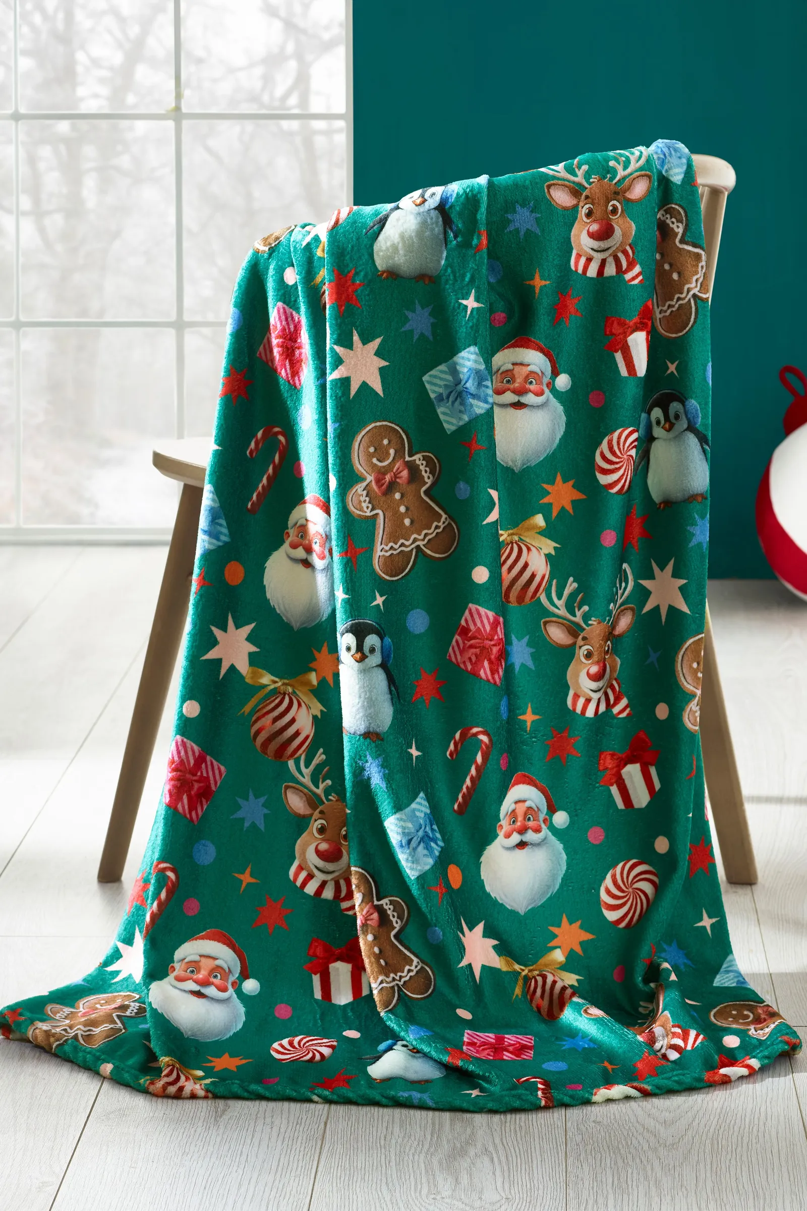 Catherine Lansfield 'Christmas Icons' Cosy Fleece Blanket Throw in Green
