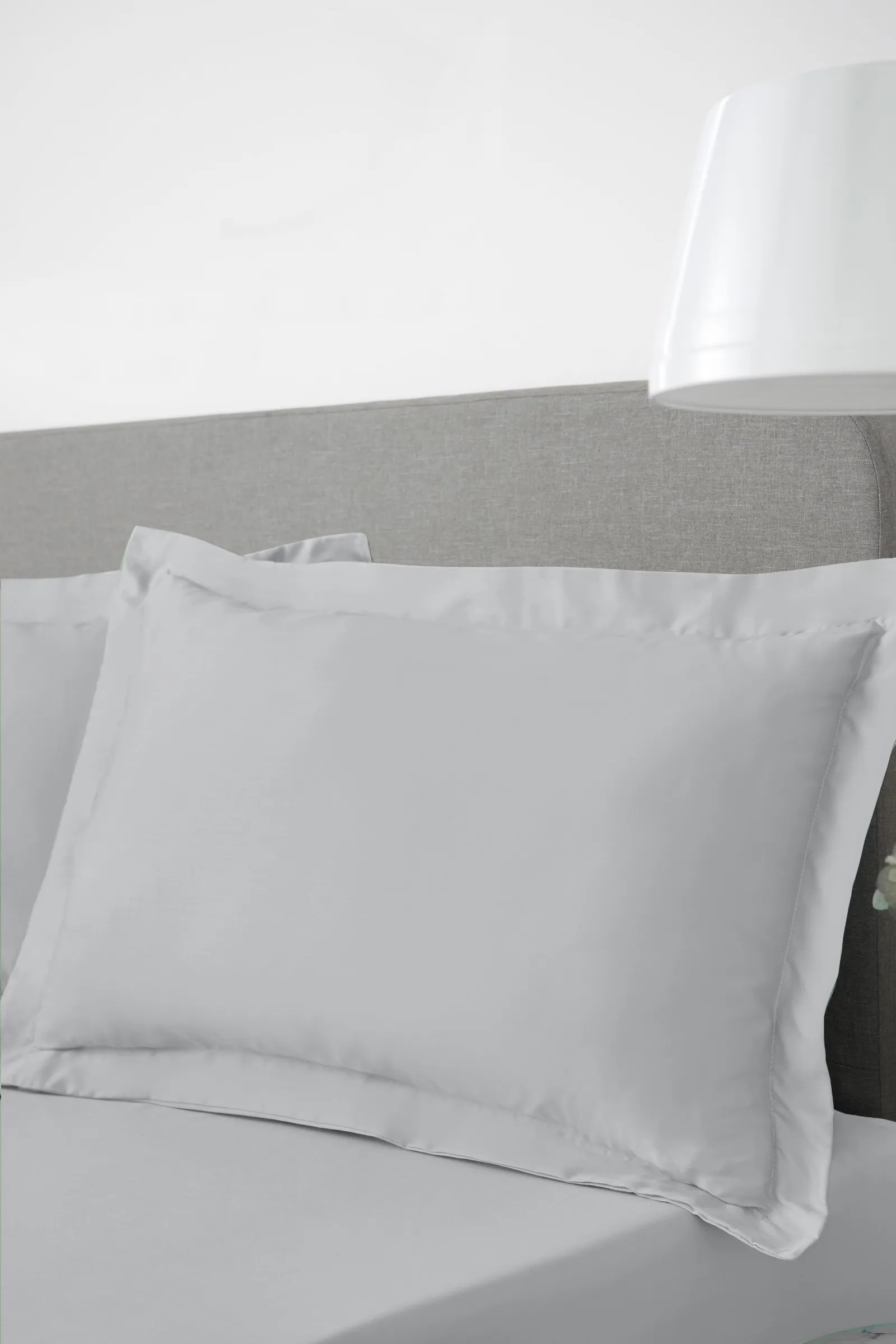 Bianca '400 Thread Count Cotton Sateen' Oxford Pillowcase Pair in Grey 1