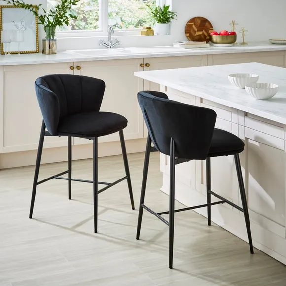 Kiley Bar Stool with Black Legs, Velvet 2