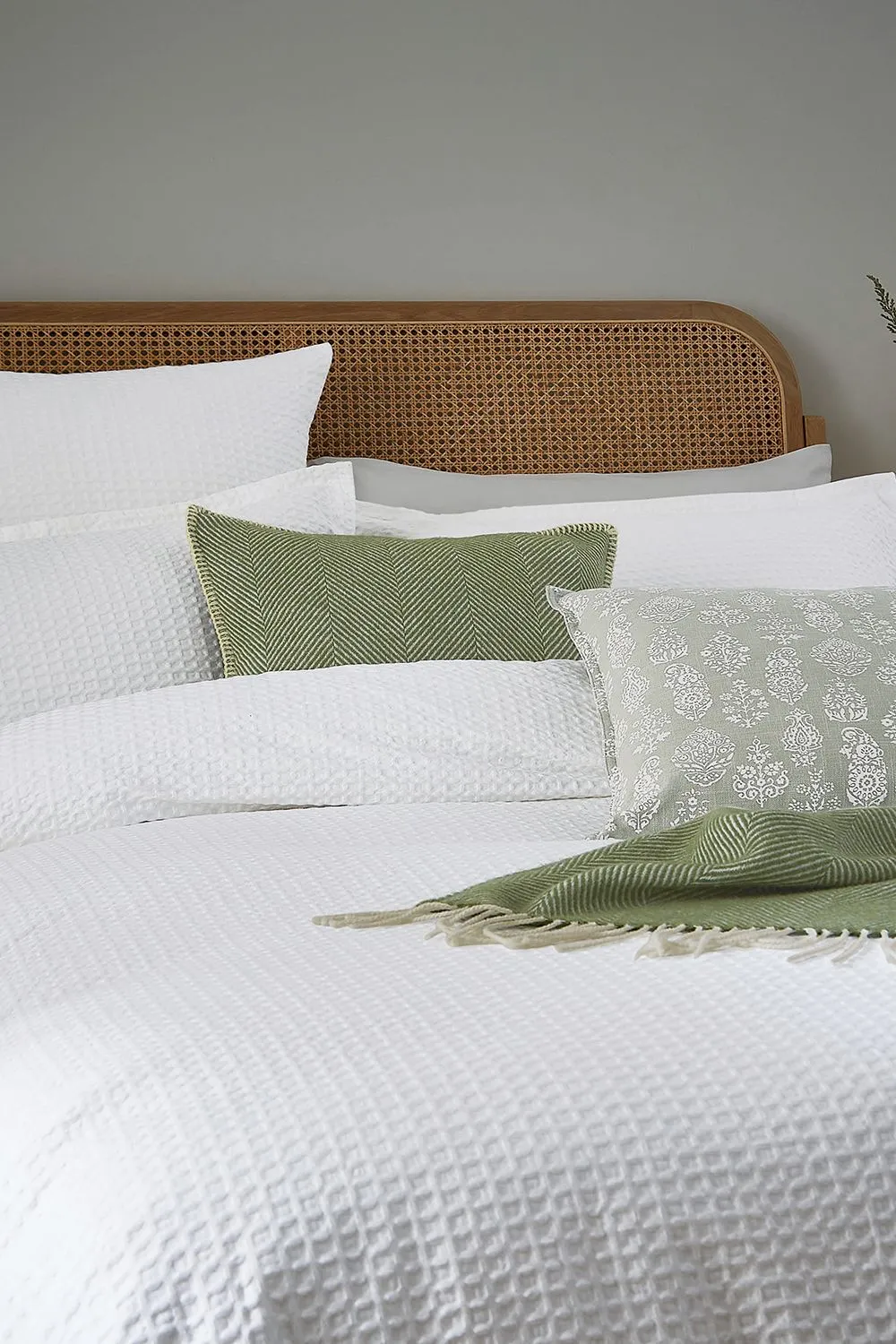 Murmur 'Lida' Cotton Duvet Cover Set in White 2