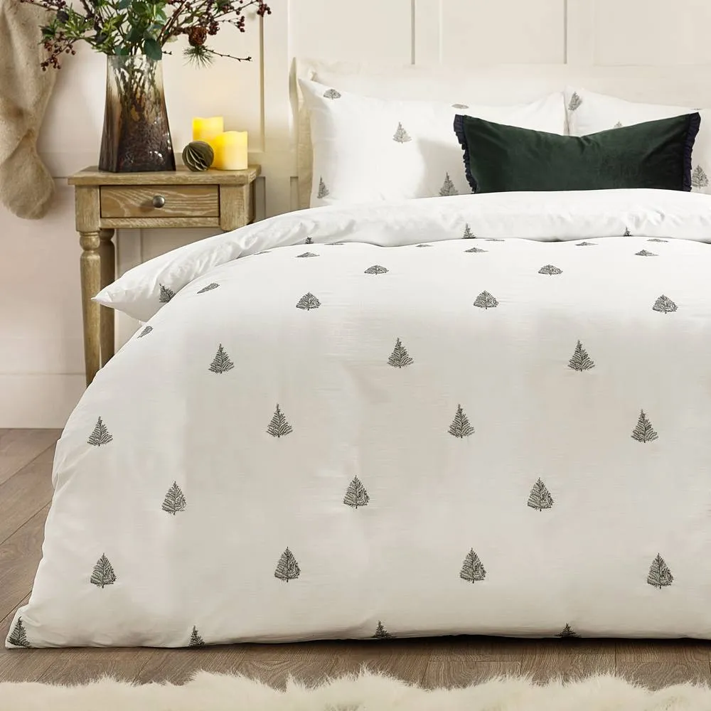 Wylder Winter Forest 100% Cotton Embroidered Duvet Cover Set in White 3