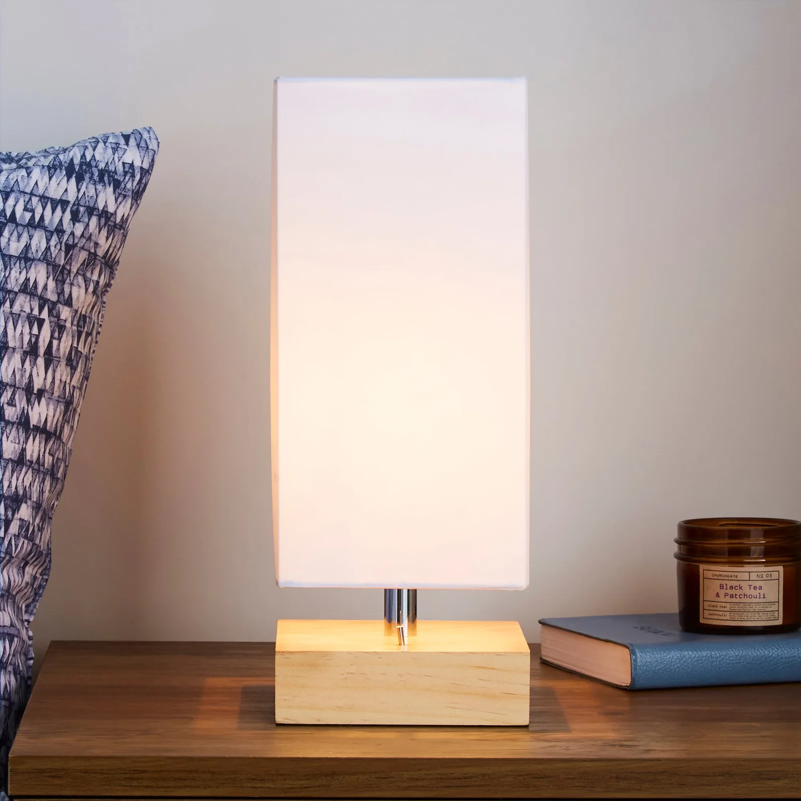 Hestra USB Port Light Wood Table Lamp White