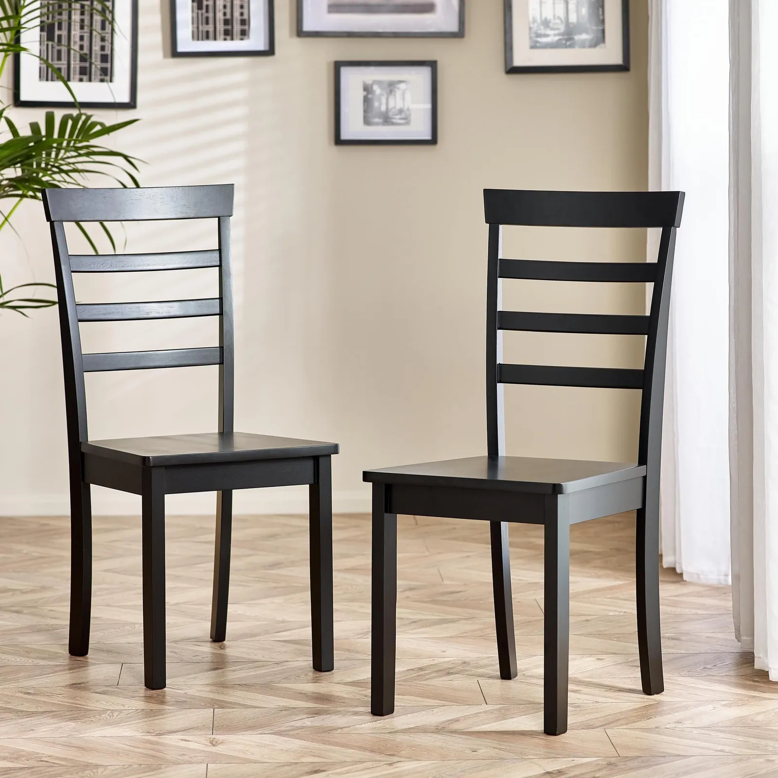 FurnitureboxUK Cotswold Wooden Dining Table & 4 Whitby Black Dining Chairs in Light Oak 2