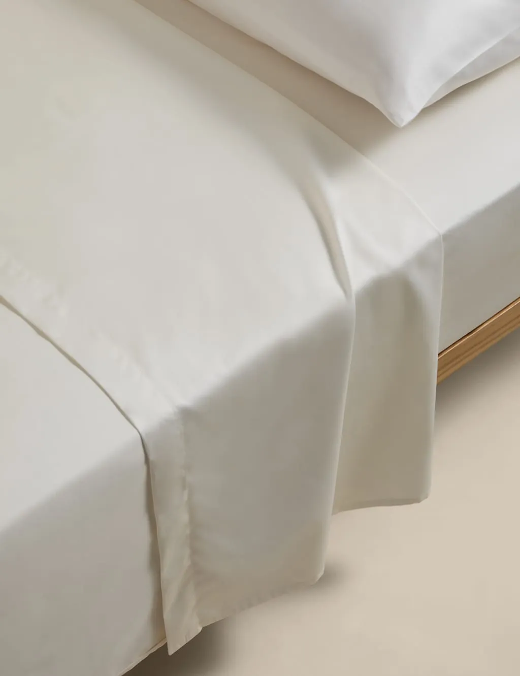 M&S Egyptian Cotton 400 Thread Count Silky Flat Sheet Cream