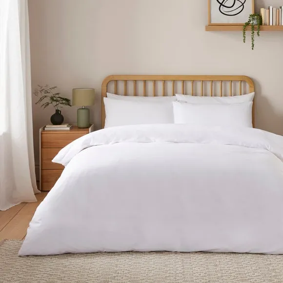 Soft and Easycare Polycotton Duvet Cover & Pillowcase Set 1