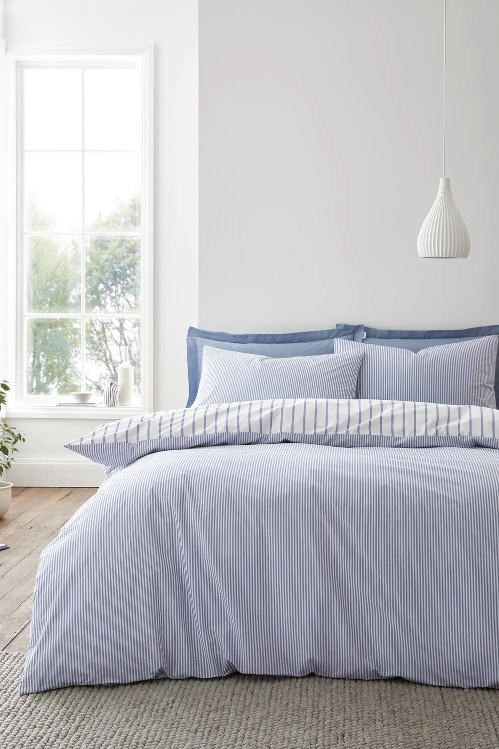 Bianca 'Hampton Stripe' 200 Thread Count Cotton Reversible Duvet Cover Set in Blue 2