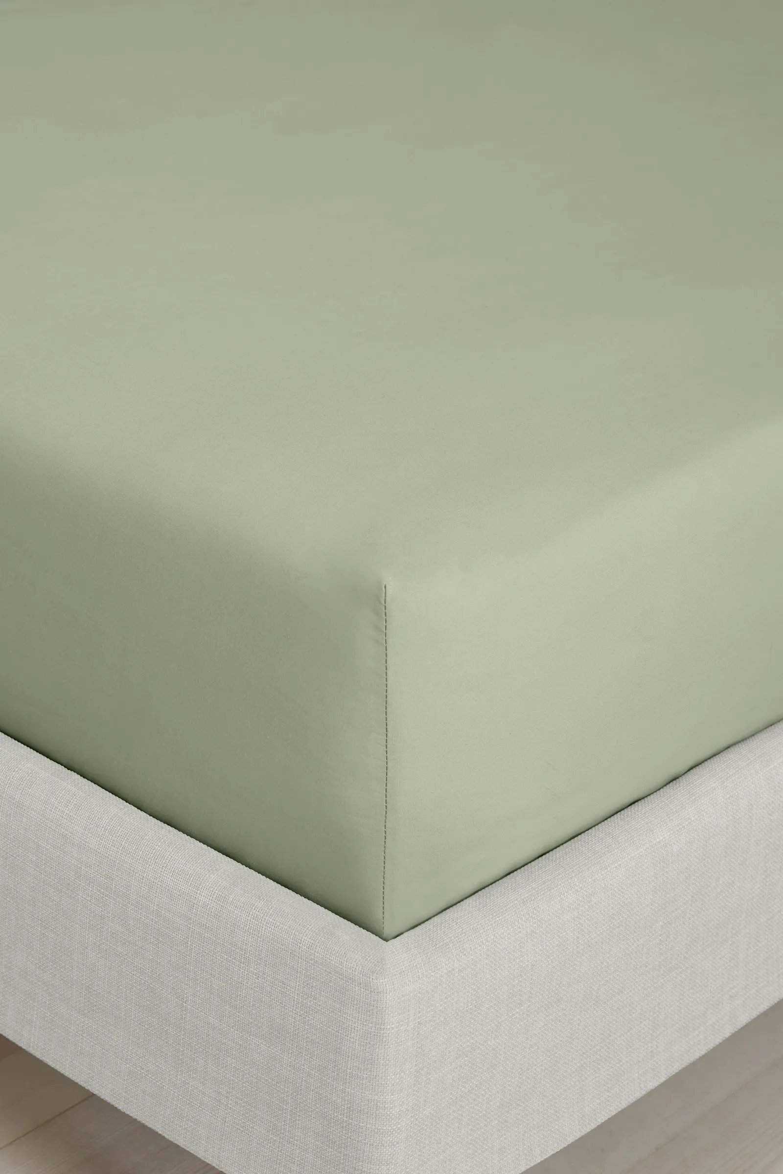 Bianca 200 Thread Count Cotton Percale 32cm Depth Sheet in Green 1