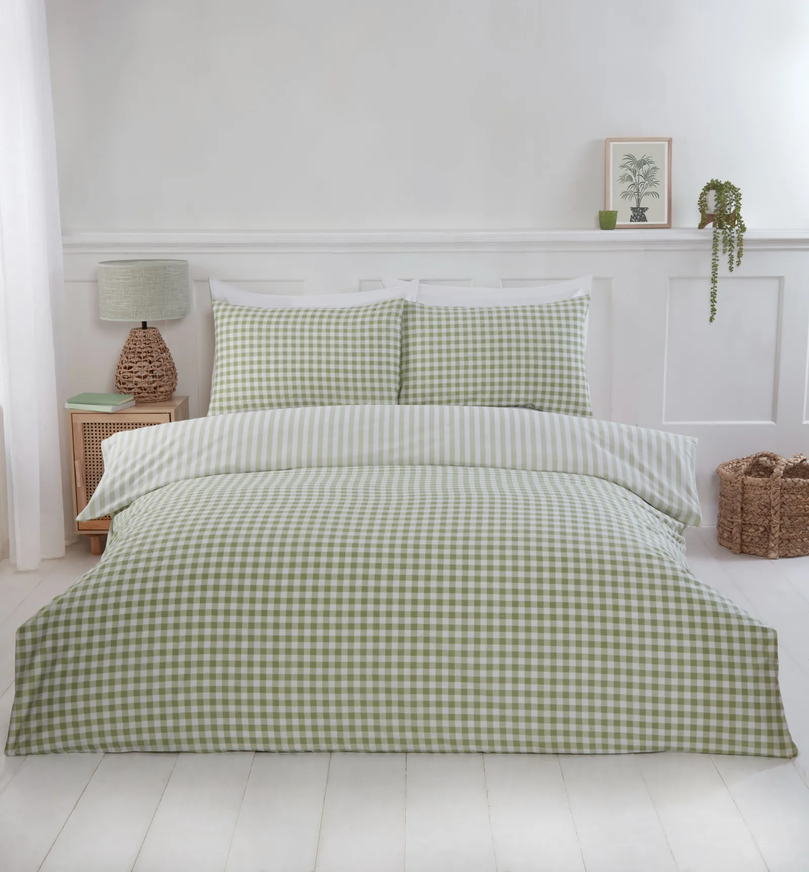 Rapport Home Gingham Polycotton Check Polycotton Duvet Cover Set With Pillowcase in Green