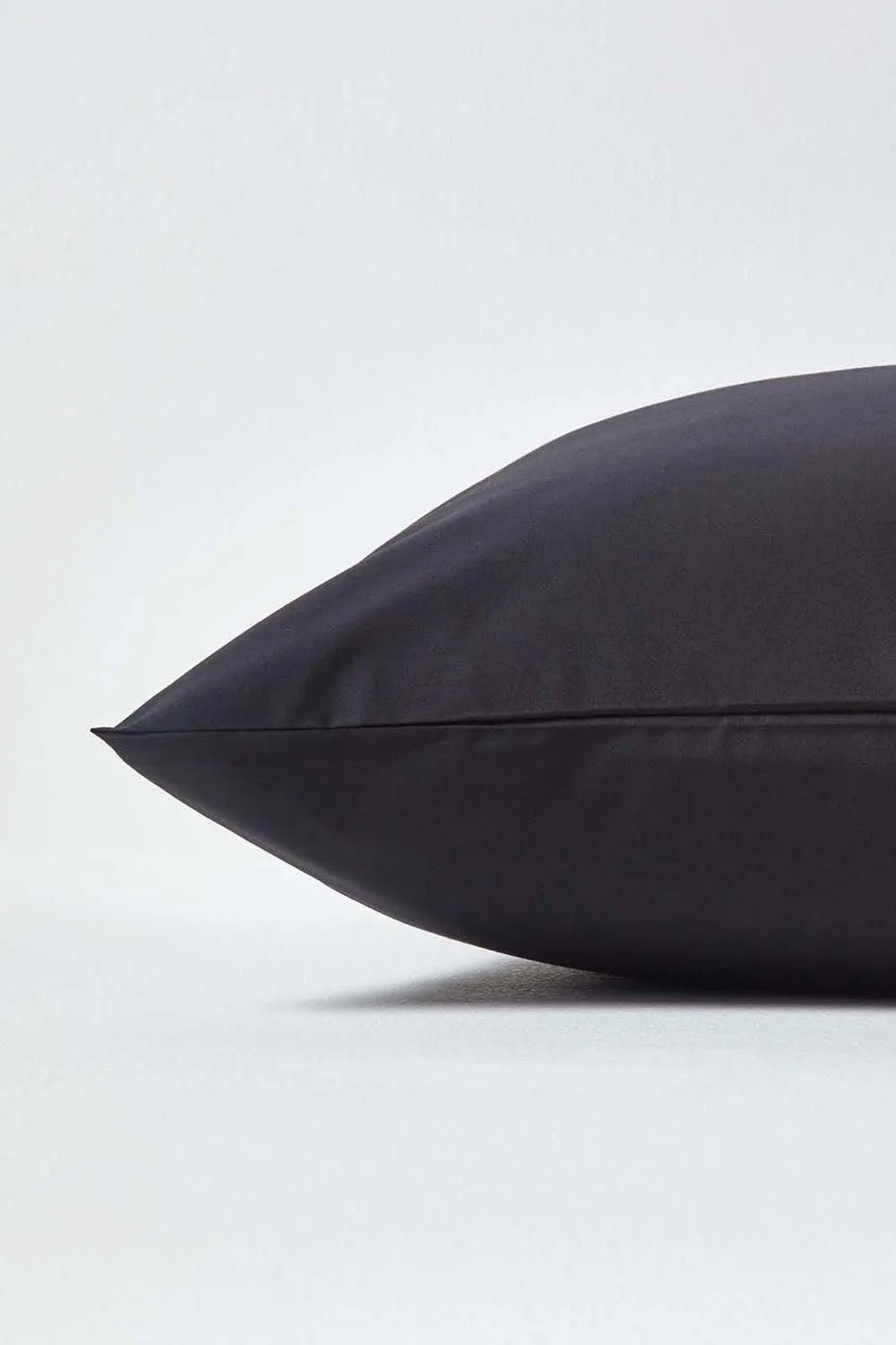 Homescapes Continental Egyptian Cotton Pillowcase 200 TC, 80 x 80 cm in Black 2