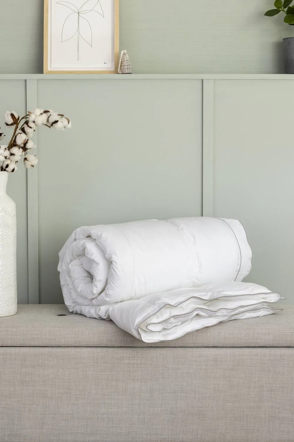 Soak&Sleep 7.5 Tog Soft as Down Duvet in White 2