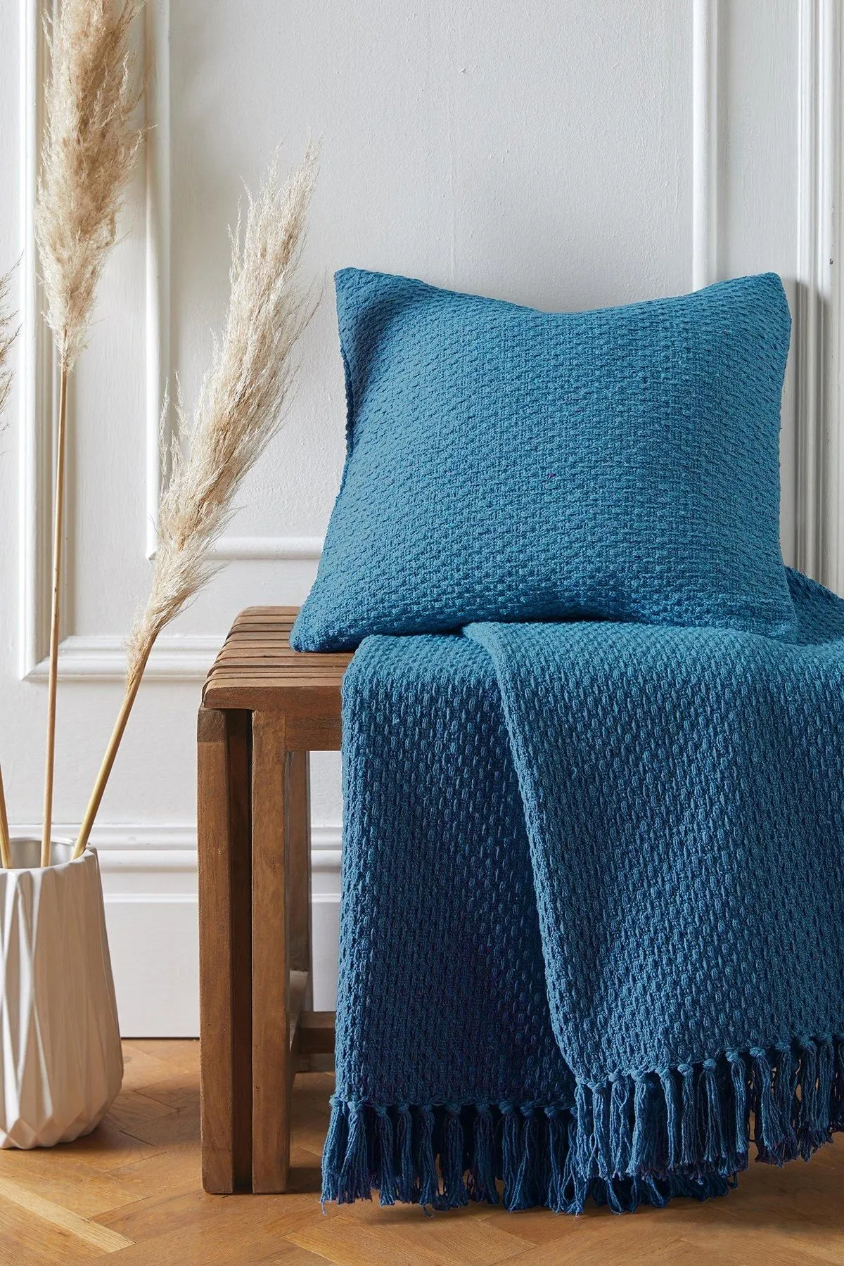 Drift Home 'Hayden' Filled 100% Cotton Basket Weave Cushion in Teal