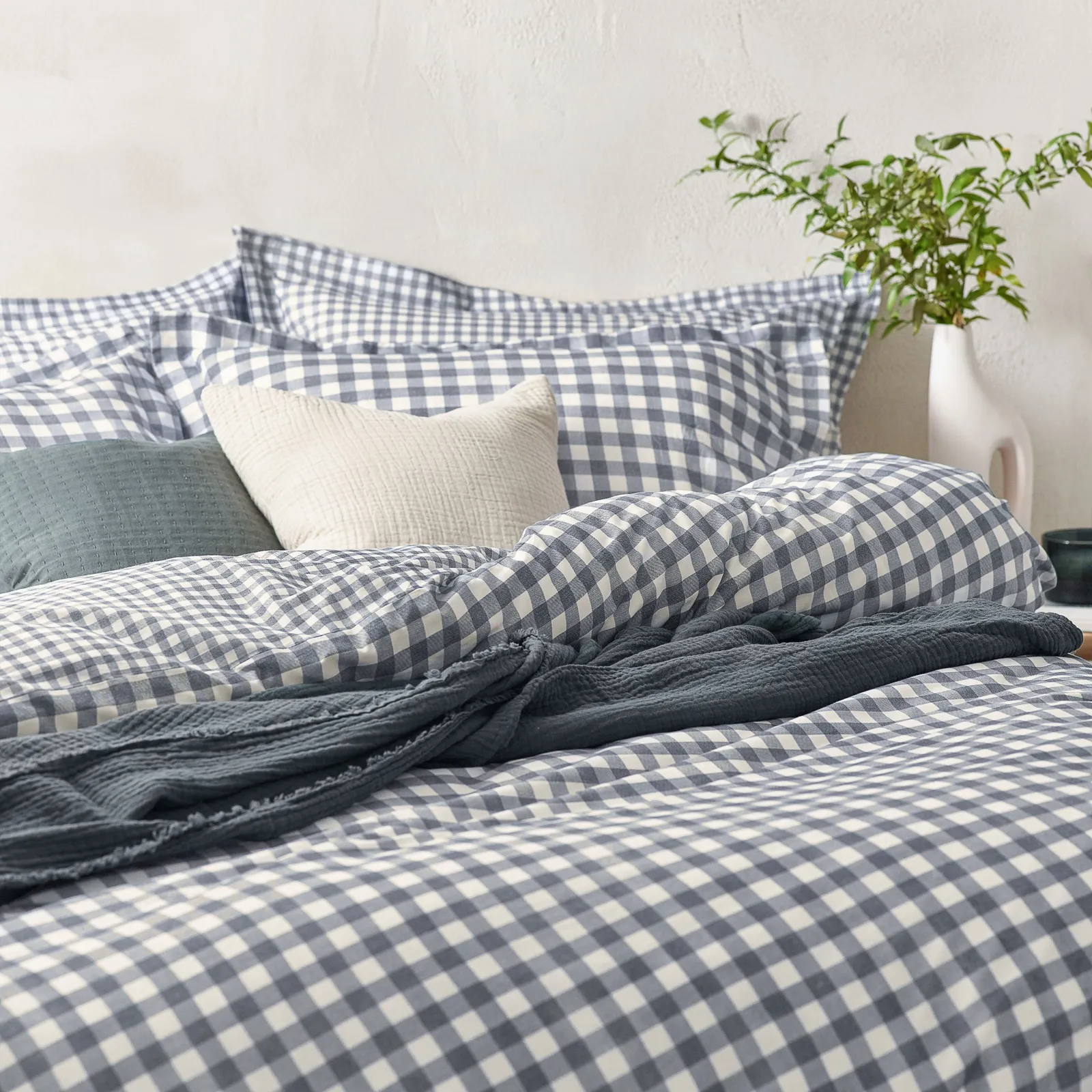 Yard Barton Gingham Check Reversible Duvet Cover Set in Navy 2