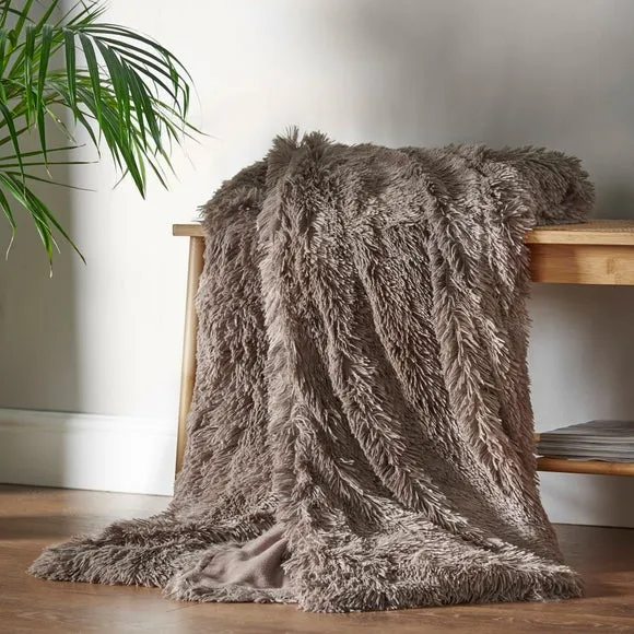 Catherine Lansfield Cuddly Deep Pile Throw Blanket 1