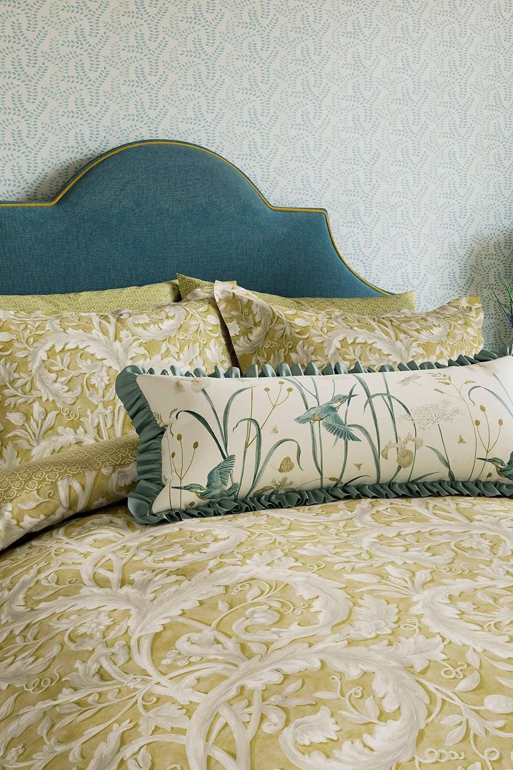 Sanderson 'Tila Lime' Cotton Percale Duvet Cover Set in Gold 2