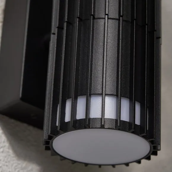 Muto Ribbed Outdoor Wall Light 2