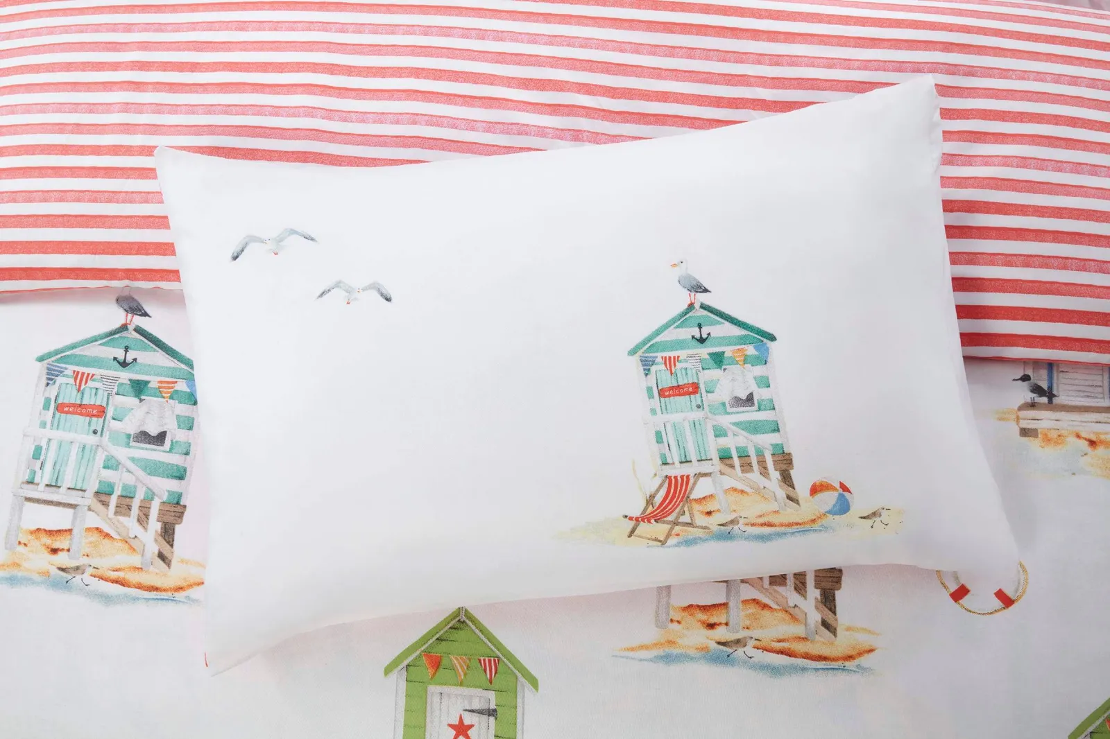 Rapport Home Padstow Polyester Duvet Cover Set with Pillowcase in White 2