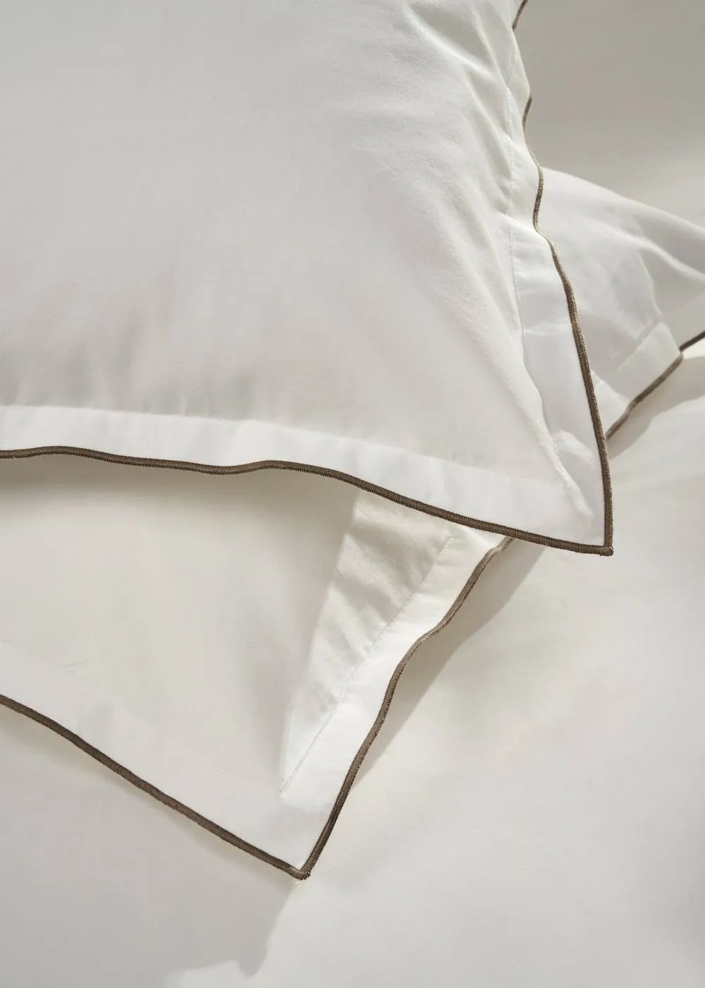Truly Set of 2 White & Mushroom Embroidered Oxford Pillowcases