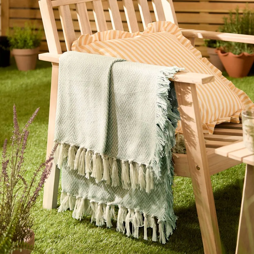 Wylder Wisley Woven Outdoor Throw in Green