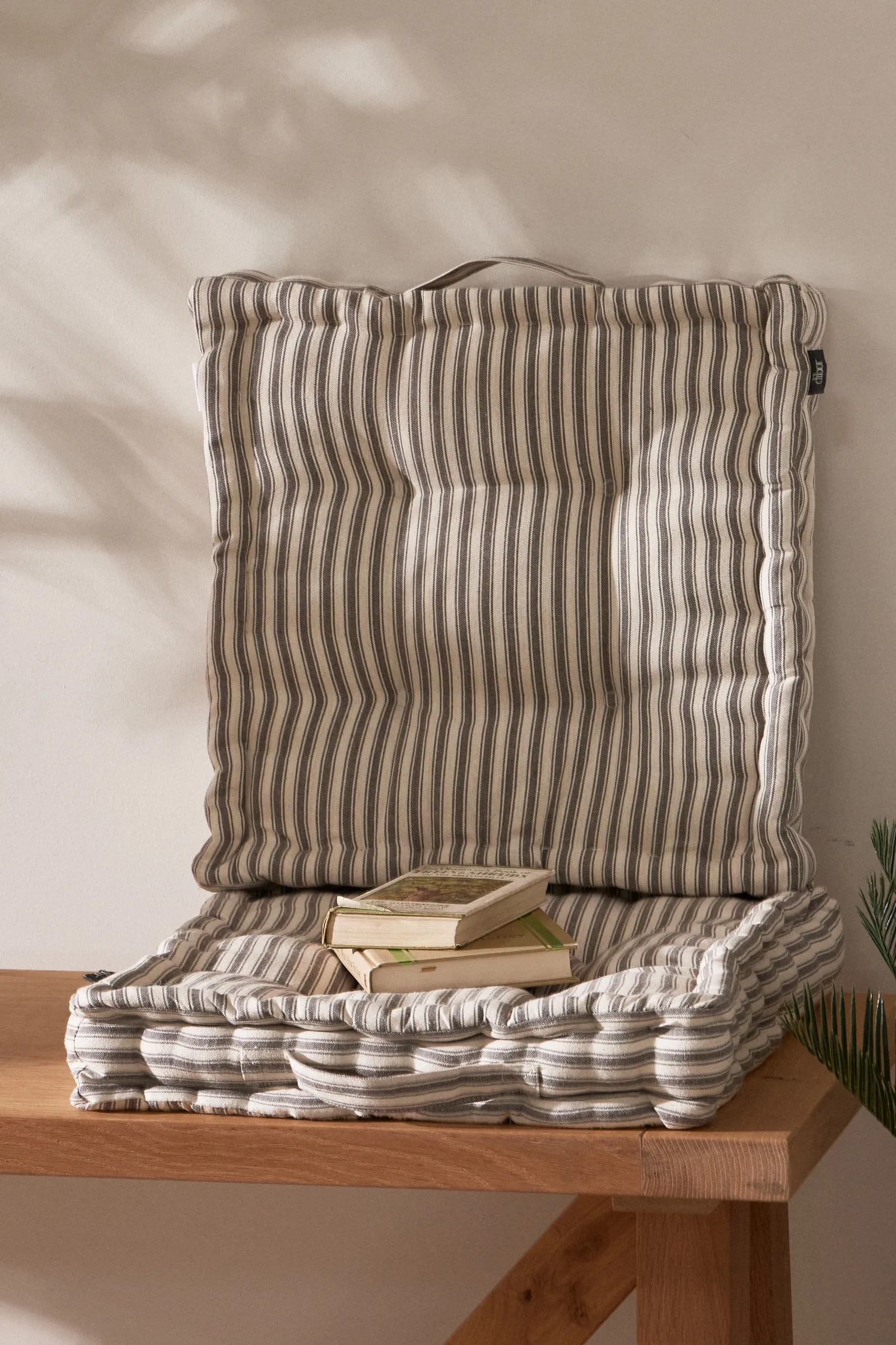 Dibor Set of 4 Grey Striped Indoor Dining Chair Seat Pad Box Cushions L40cm x W40cm