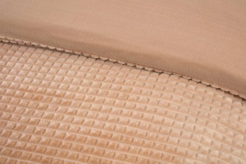 Rapport Home Luxury Waffle Teddy Polyester Fleece Duvet Cover Set with Pillowcase in Beige 2