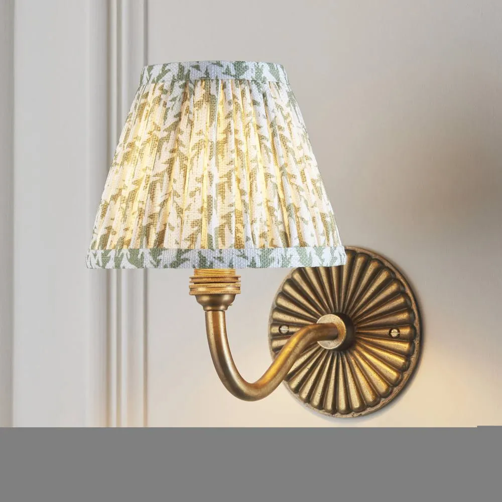 Netlighting Dahlia Curve & Leaf 16cm Wall Lamp Antique Brass Herb Garden Green in Gold 2