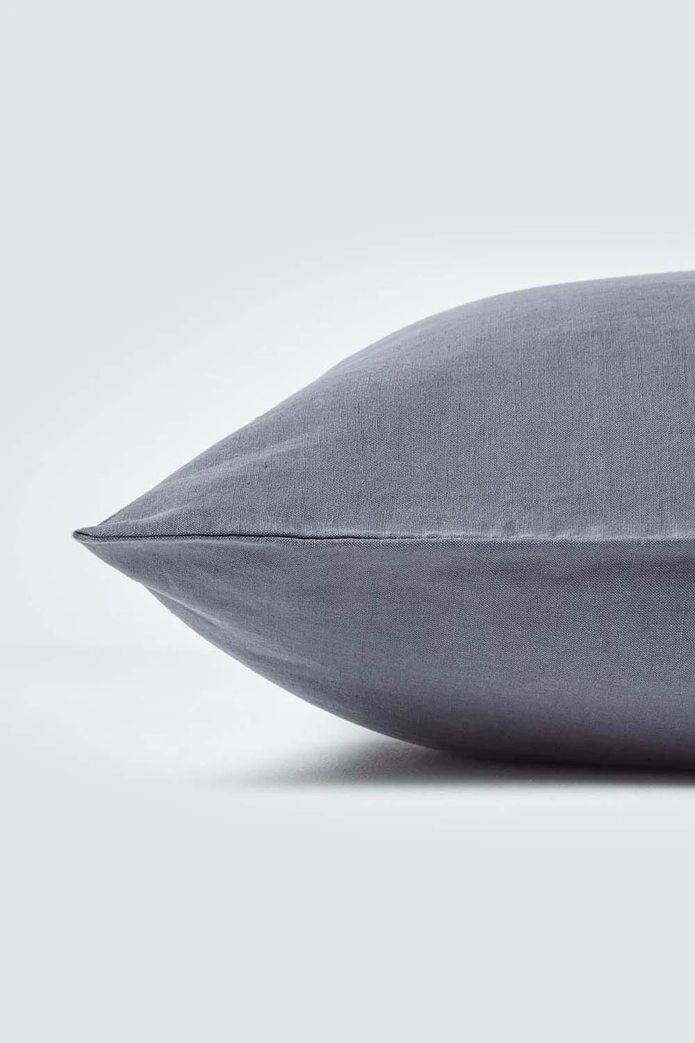 Homescapes Linen Housewife Pillowcase, King in Dark Grey 2