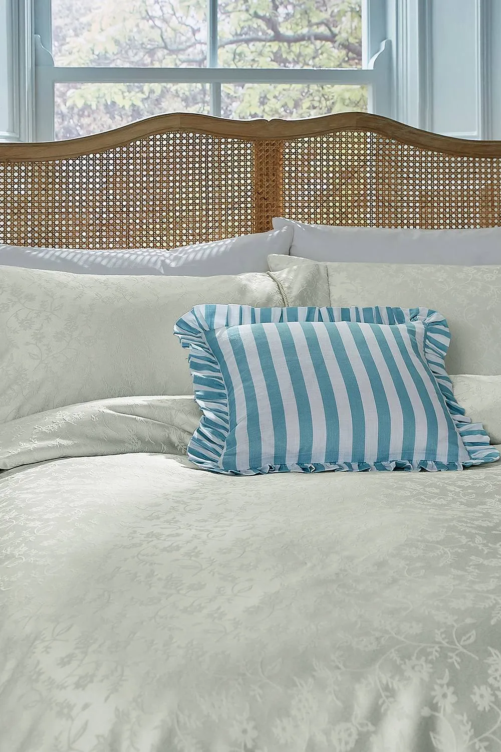 Helena Springfield 'Floral Trail' Jacquard Duvet Cover Set in Ivory 2