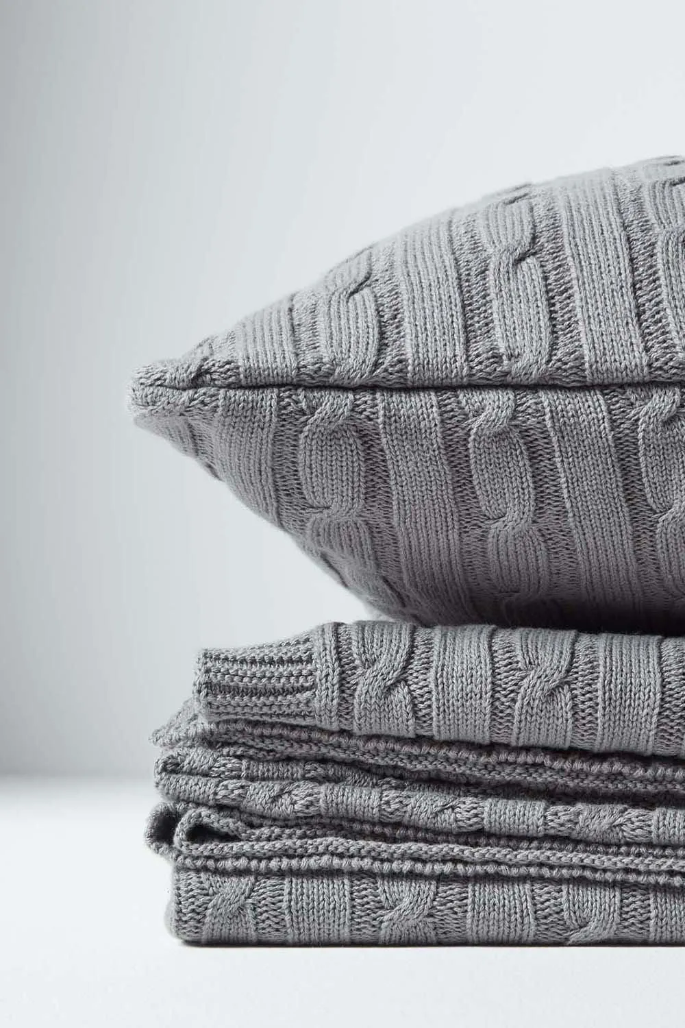 Homescapes Cotton Cable Knit Cushion Cover, 45 x 45 cm in Grey 5