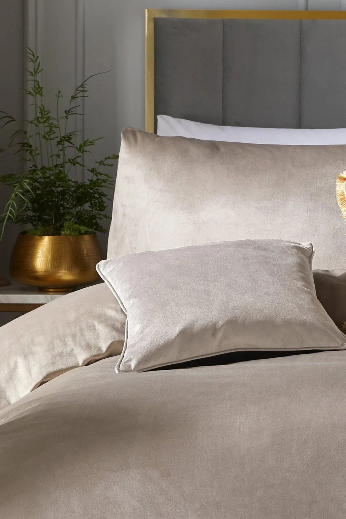Laurence Llewelyn-Bowen 'Montrose' Luxury Filled Plain Velvet Cushion in Natural 3